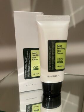 COS Aloe Soothing Sun Cream SPF 50+ PA+++ — White & Green